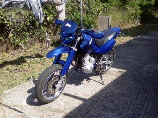 PoulaTo: YAMAHA XT 600 '03